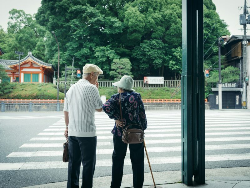 介護費用の準備 — 親と自分の両方視点で考える 2026