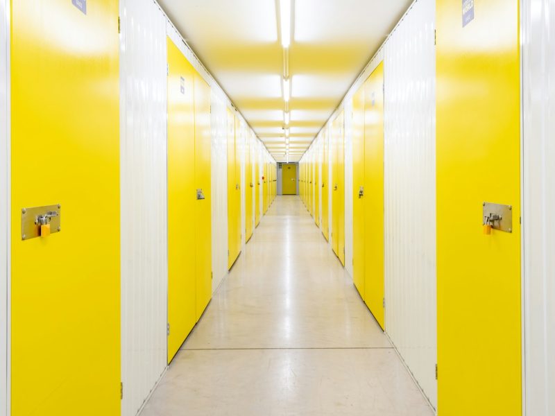 トランクルーム選び方 — 屋内型と屋外型、首都圏での実用比較